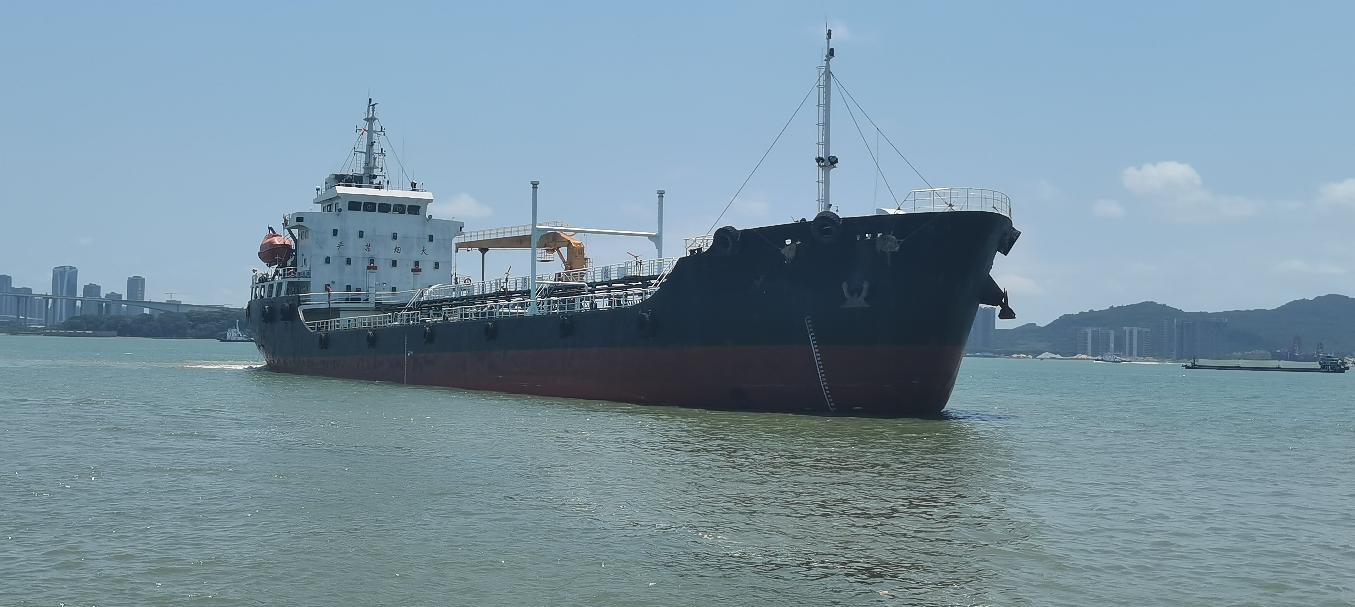 3800 T Product Oil Tanker For Sale