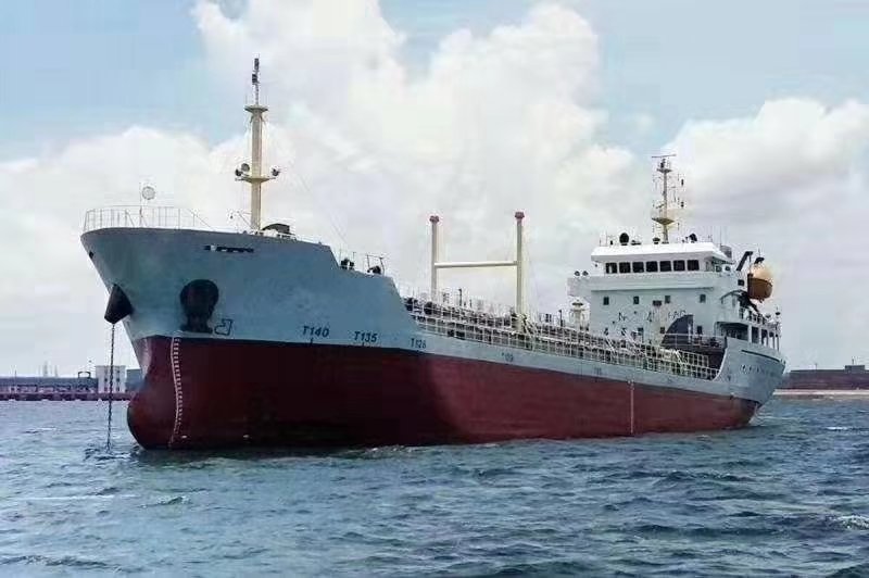 3877 T Crude Oil Tanker For Sale