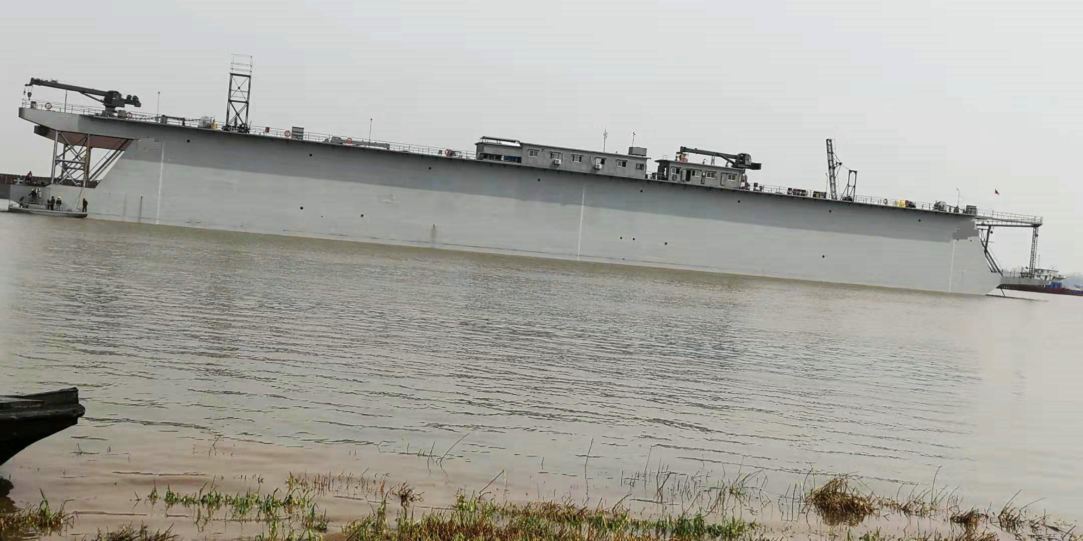 8000 T Floating Dock  For Sale