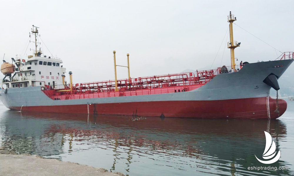 1339 T Product Oil Tanker For Sale