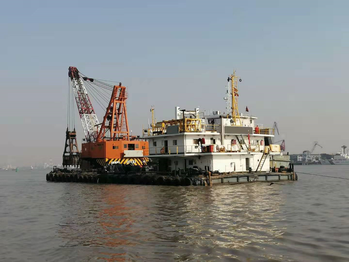 11 m³ Grab Dredger For Sale