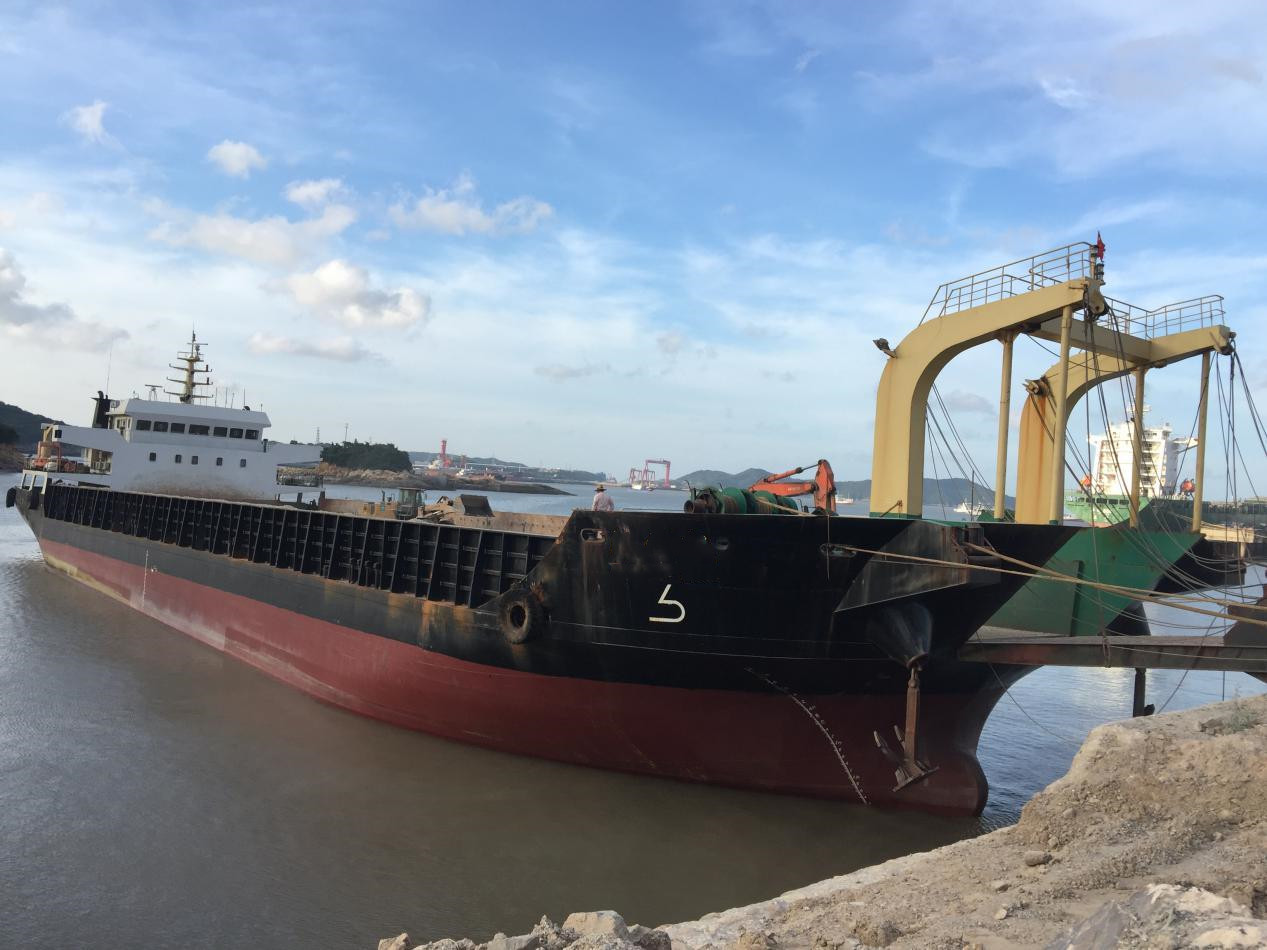 5100 T Deck Barge /LCT For Sale