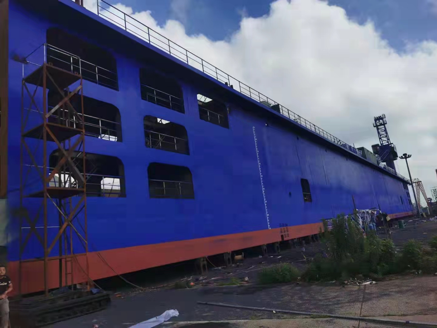 5000 T Floating Dock  For Sale