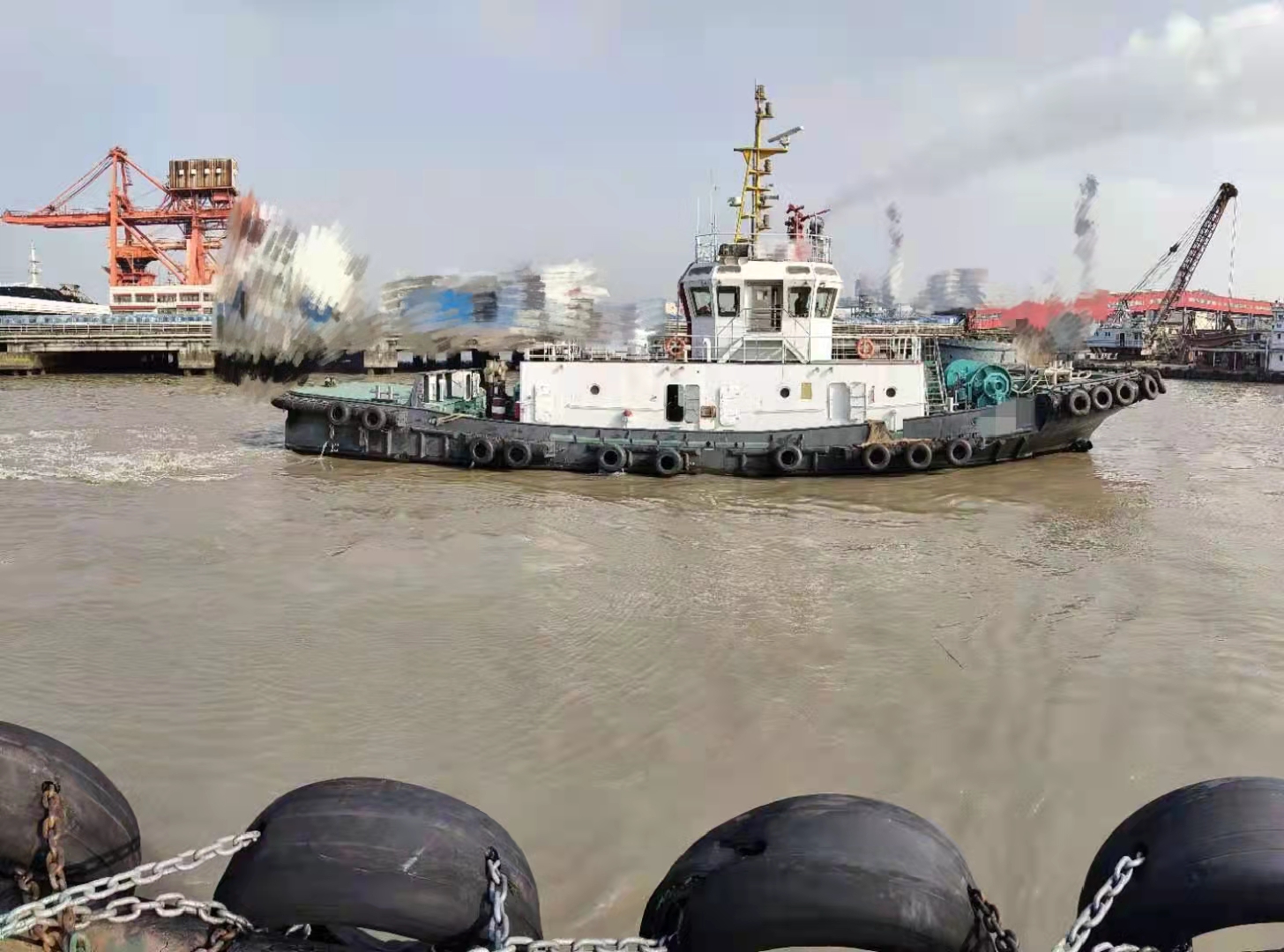4500 PS Harbor Tug For Sale