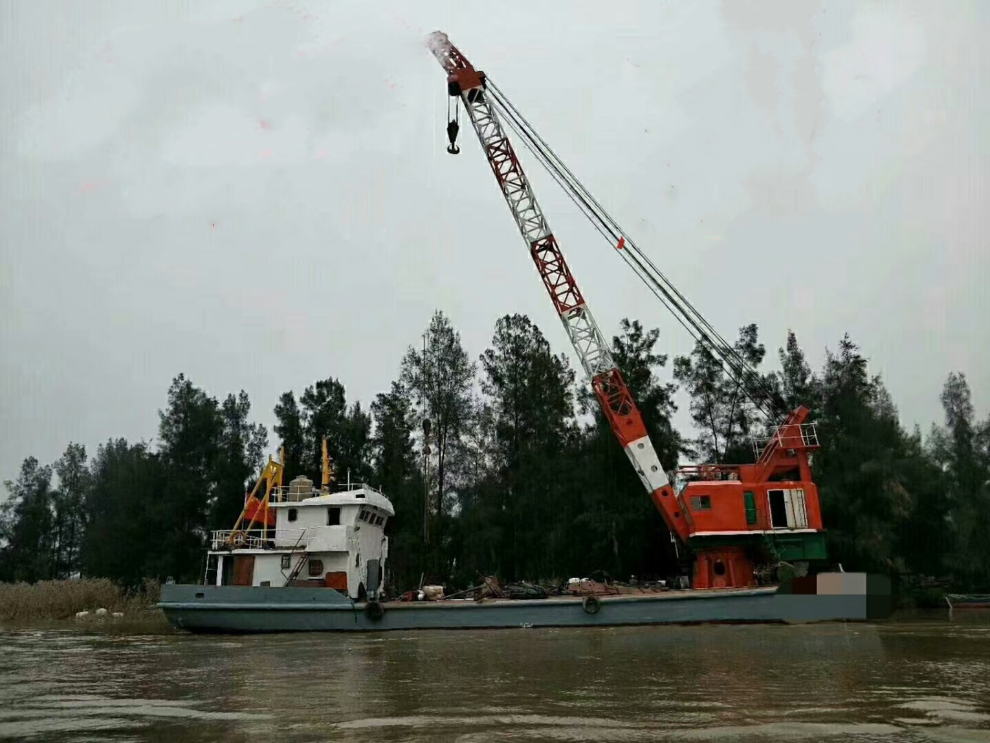 30 T Fully Revolving Floating Crane For Sale