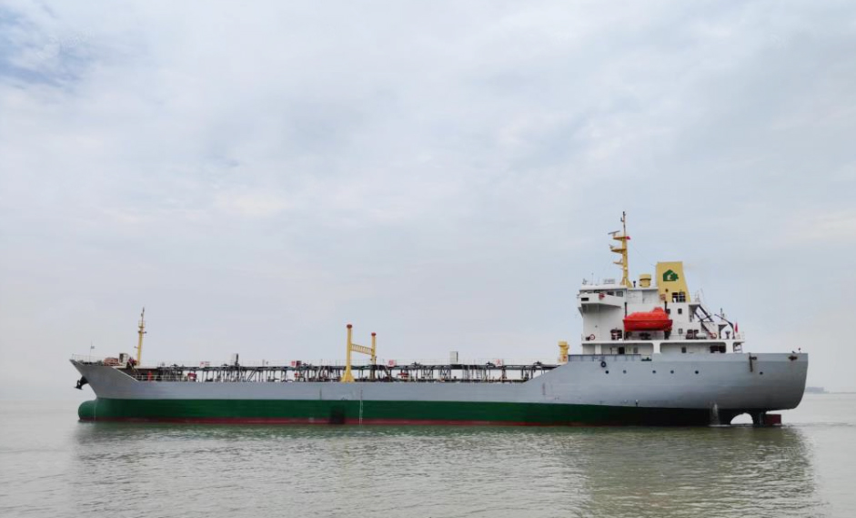 7022 T Product Oil Tanker For Sale