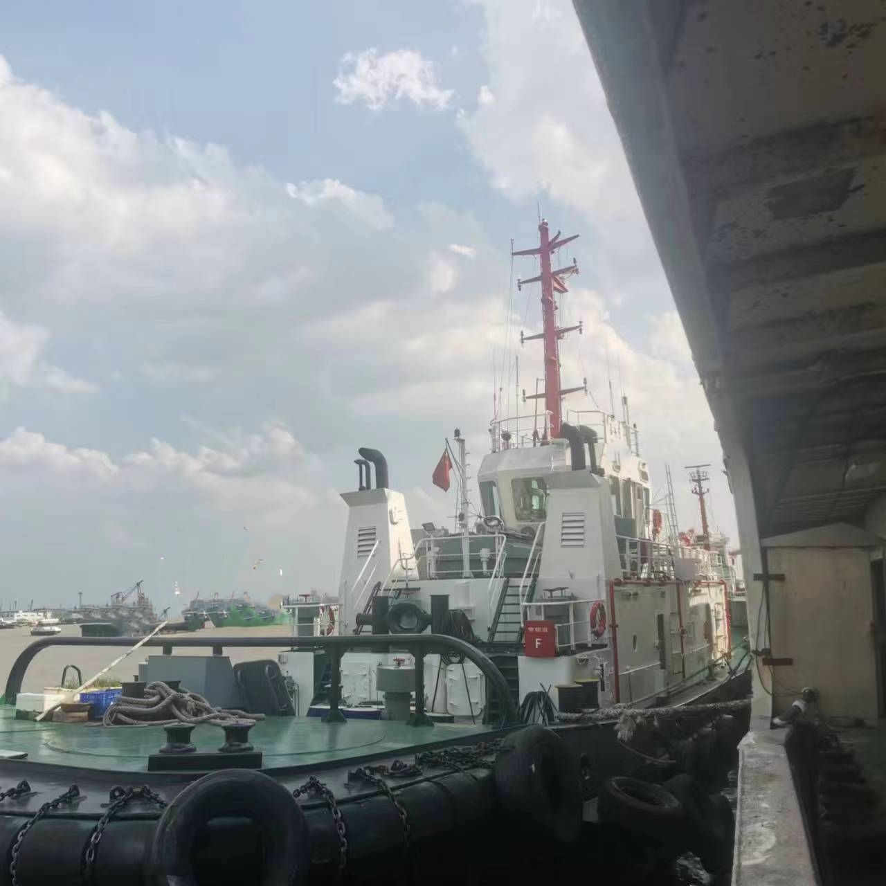 3600 PS Harbor Tug For Sale