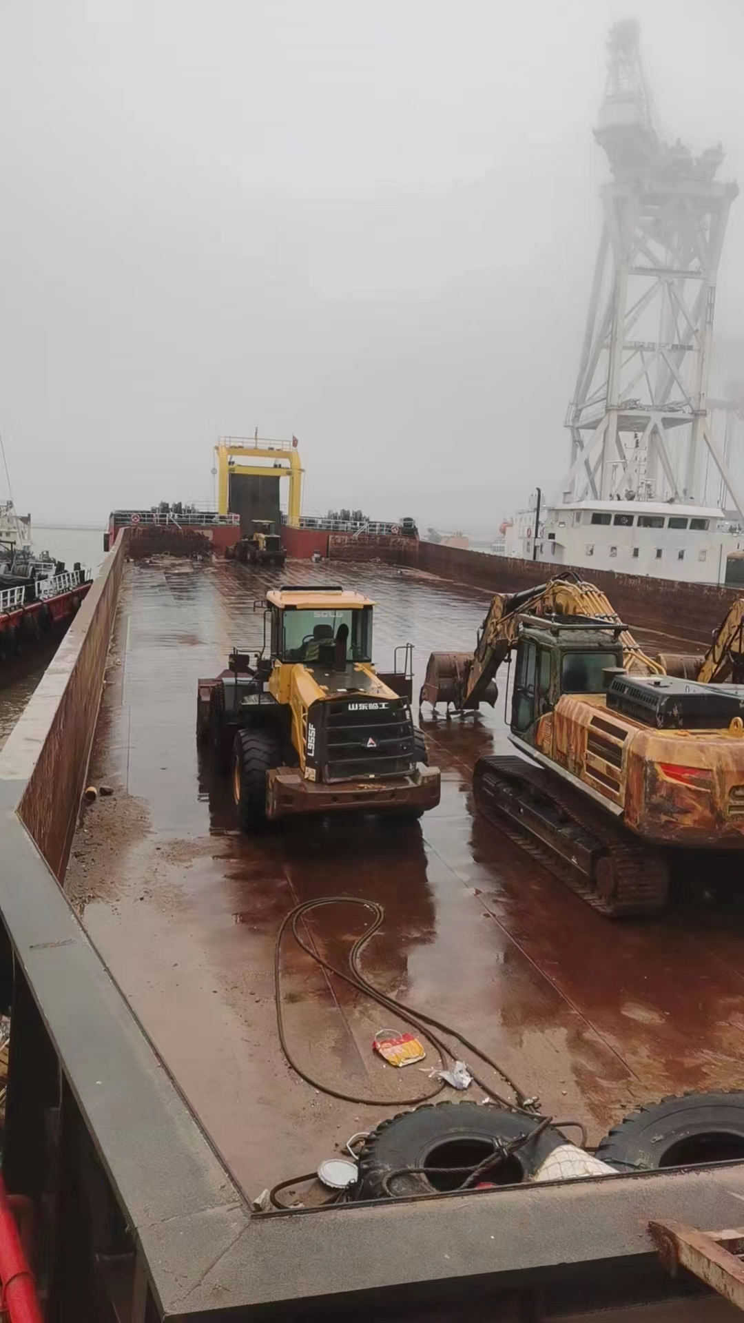 9990 T Deck Barge /LCT For Sale