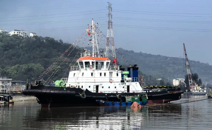 4000 PS Harbor Tug For Sale