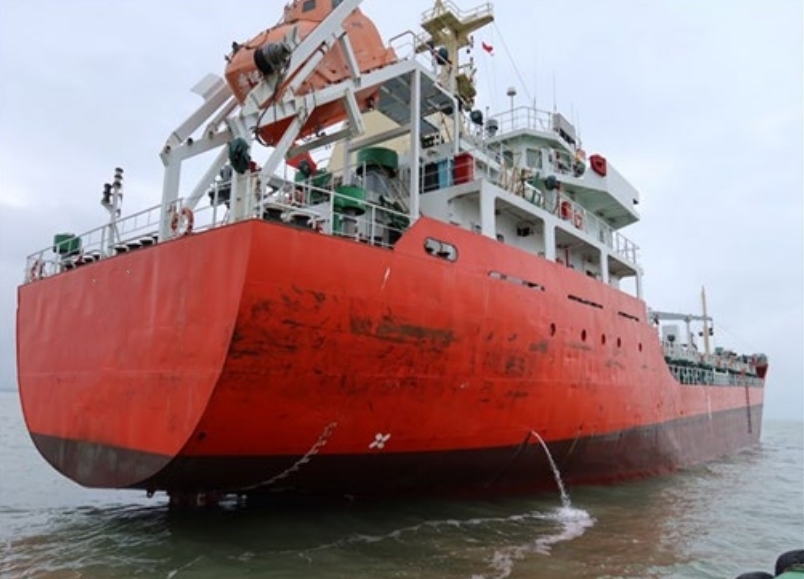 4380 T Product Oil Tanker For Sale