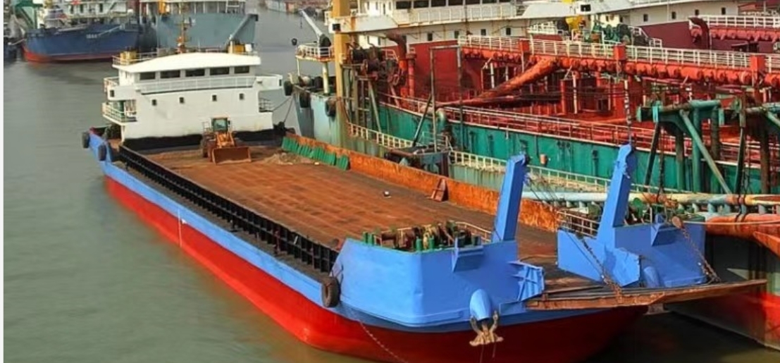 2600 T Deck Barge /LCT For Sale