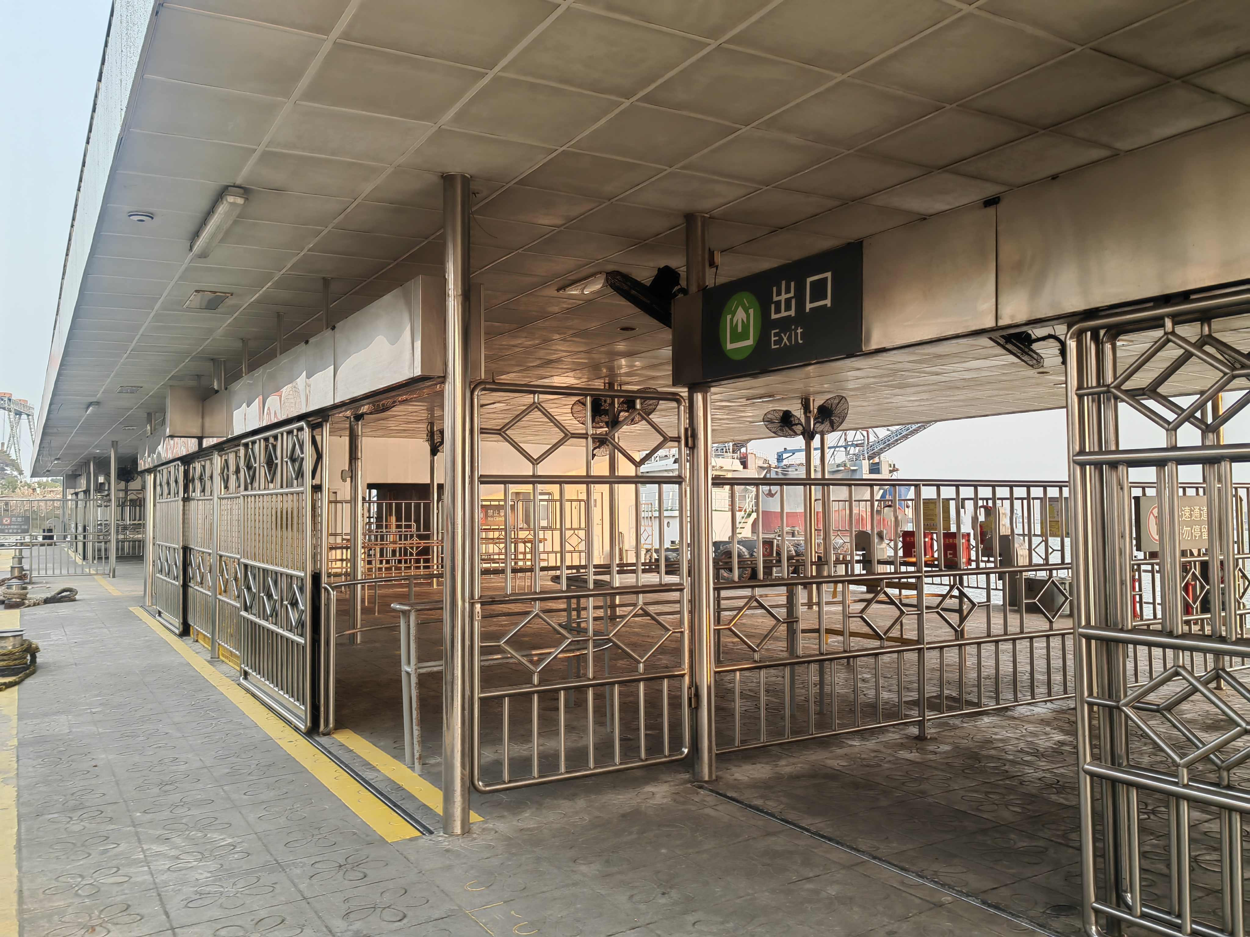 60 m Pontoon For Sale