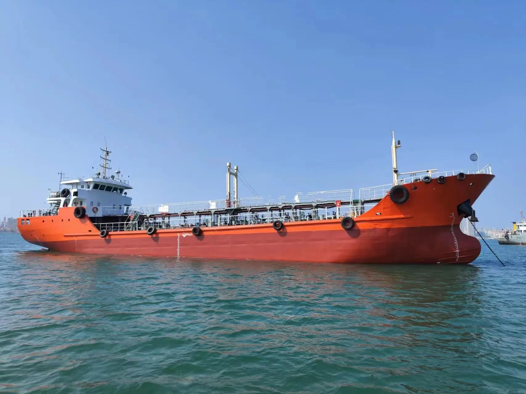 1014 T Product Oil Tanker For Sale