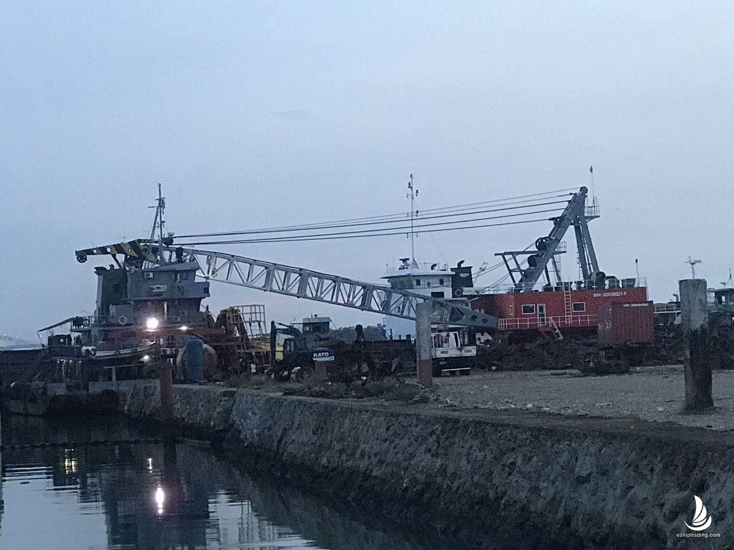 18 m3 Grab Dredger For Sale