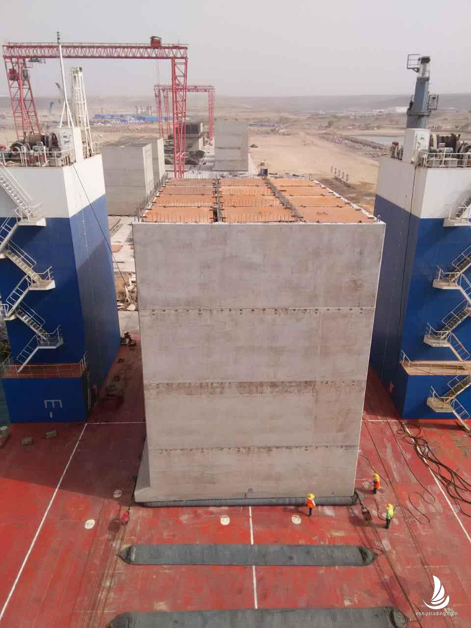 Lifting 5000T Non-self-propelled  Semi-submerged Barge For Sale