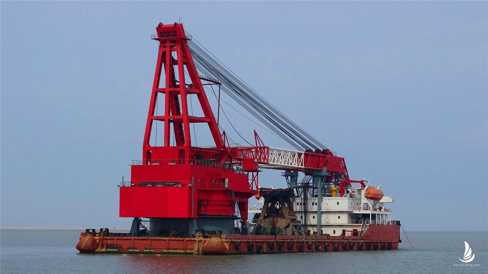 1200 T Fully Revolving Floating Crane For Sale