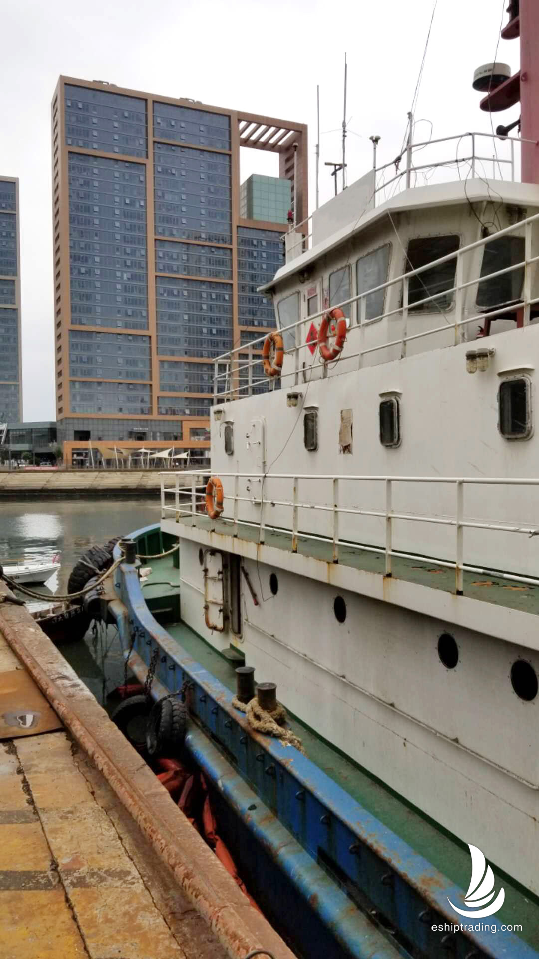 3200 PS Harbor Tug For Sale