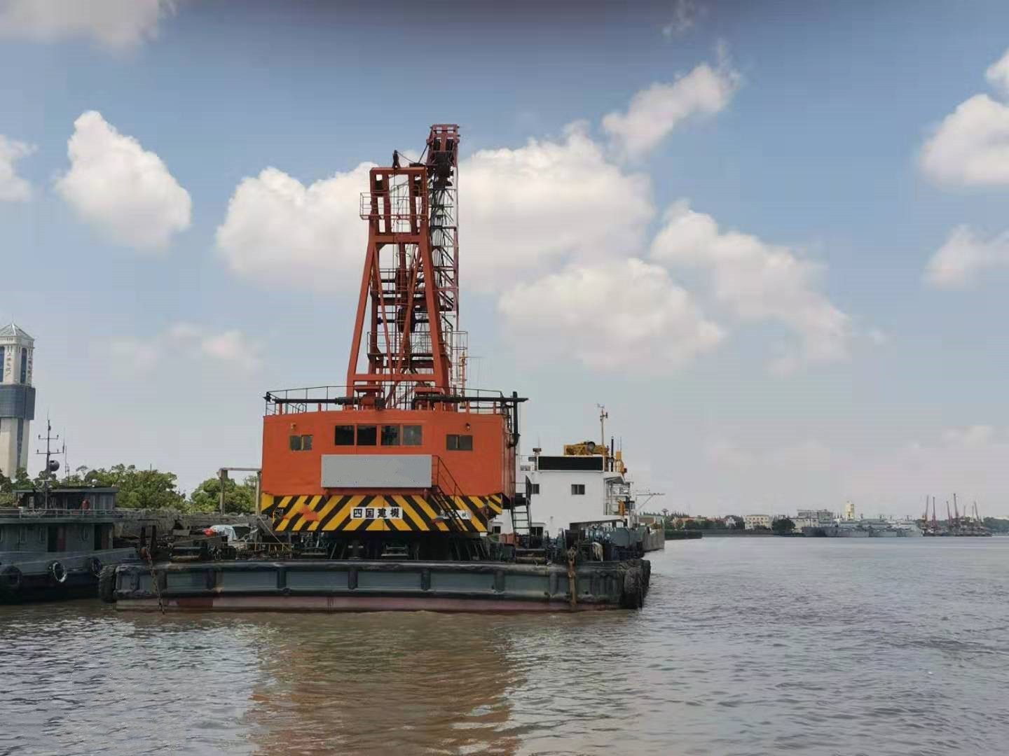 11 m³ Grab Dredger For Sale