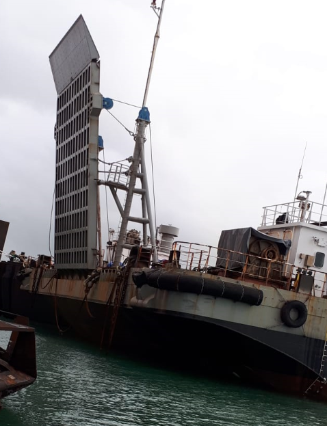 330 FT Non-self-propelled deck barge For Sale