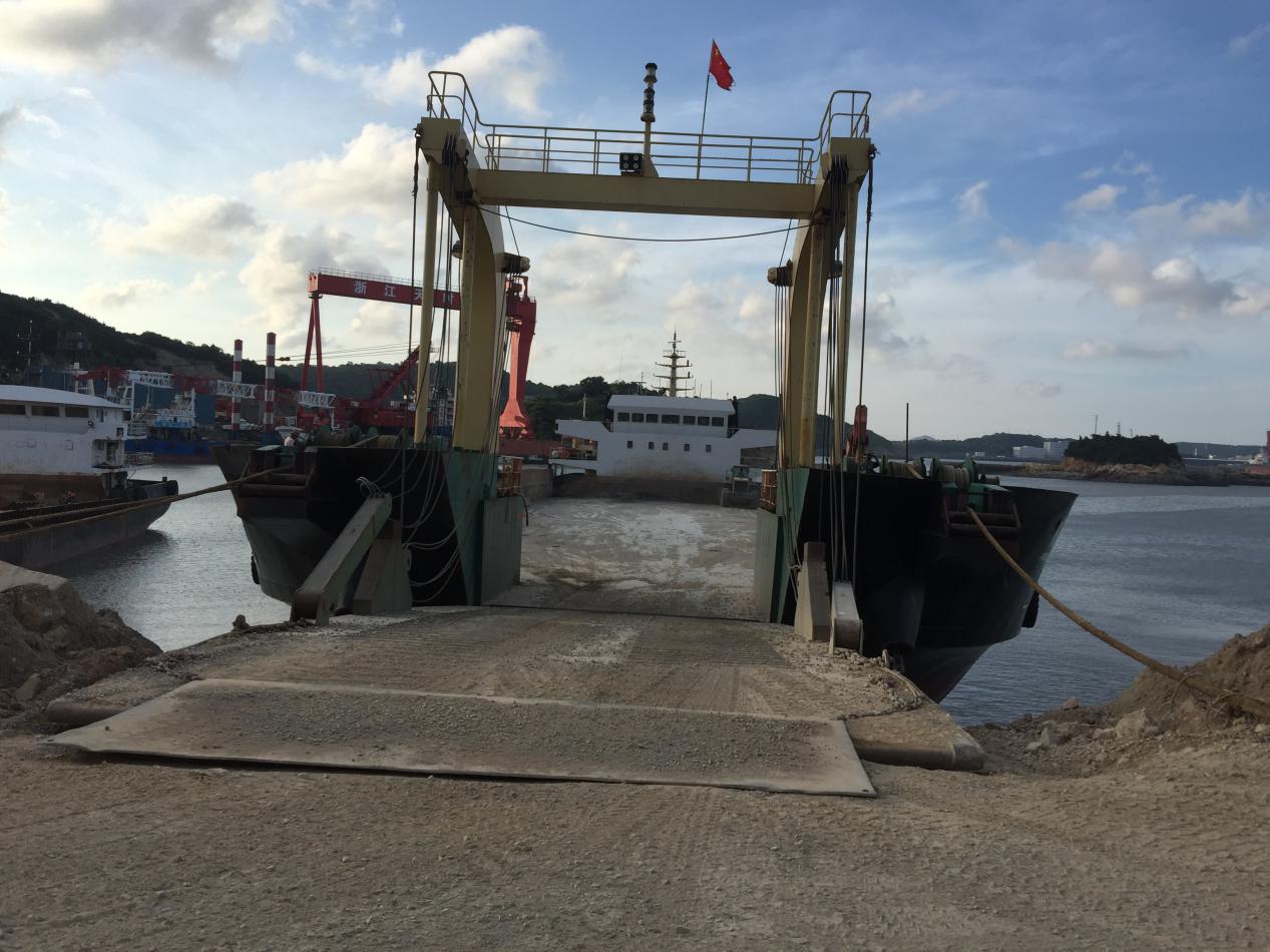 5100 T Deck Barge /LCT For Sale