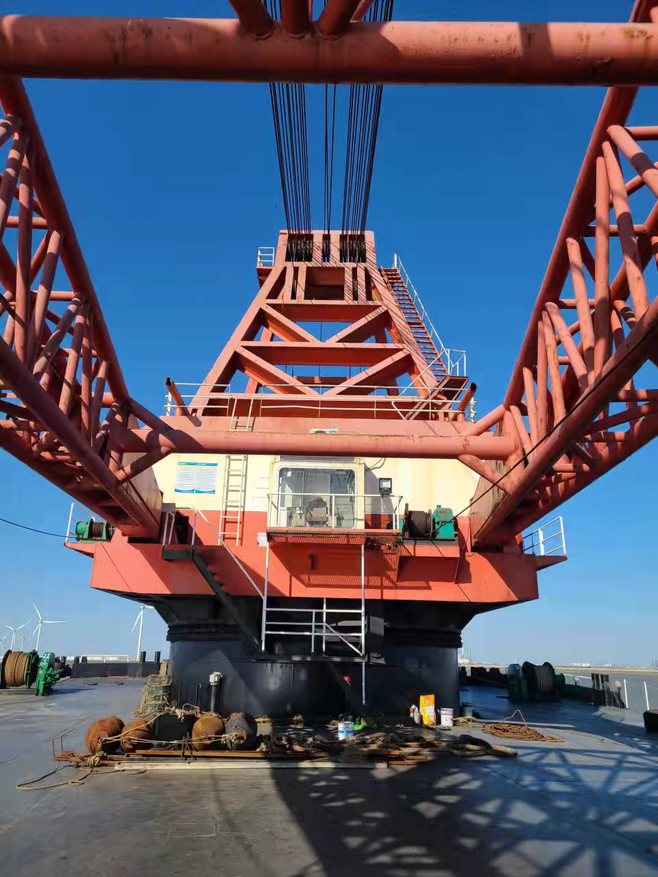 400 T Fully Revolving Floating Crane For Sale