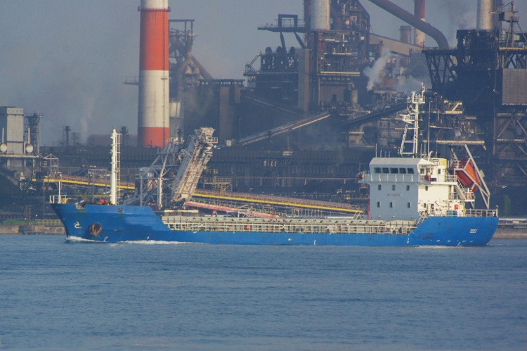 2600 T Bulk Carrier For Sale