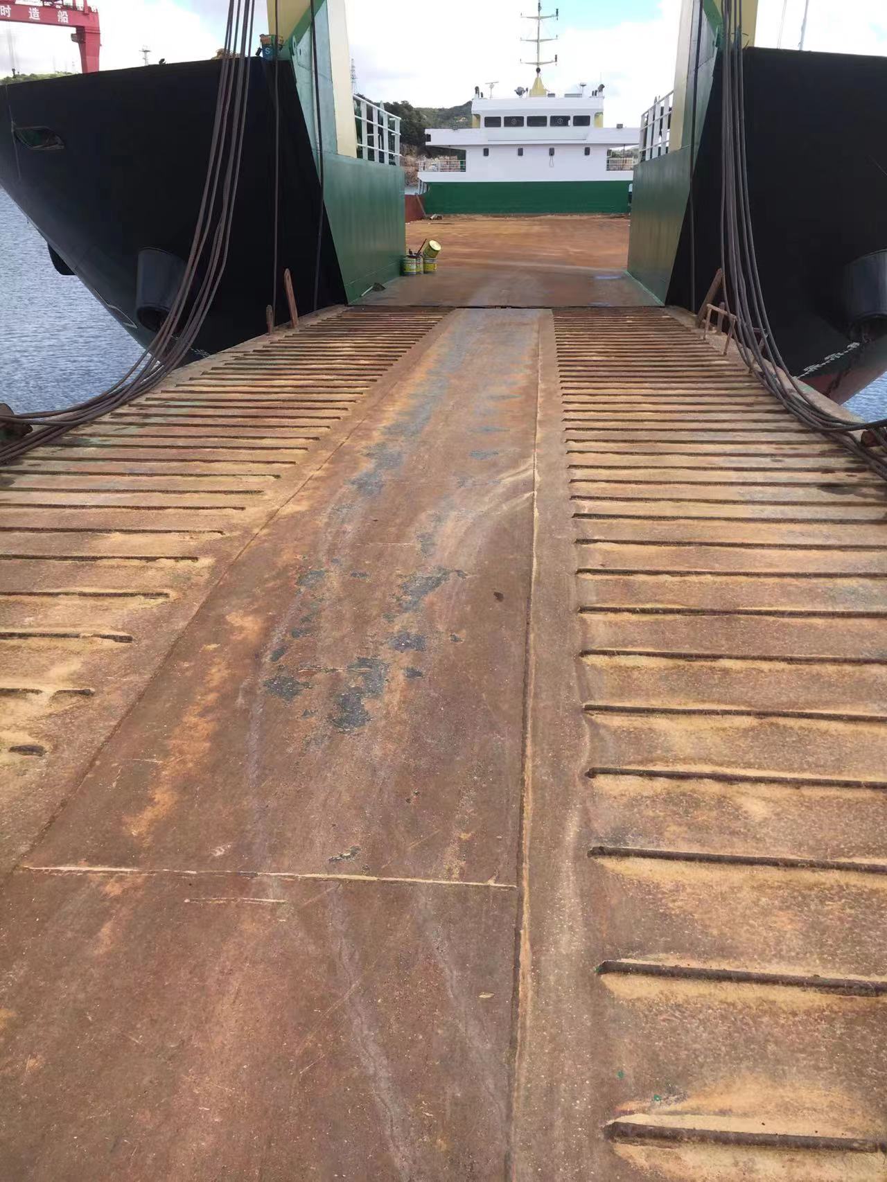 5002 T Deck Barge /LCT For Sale
