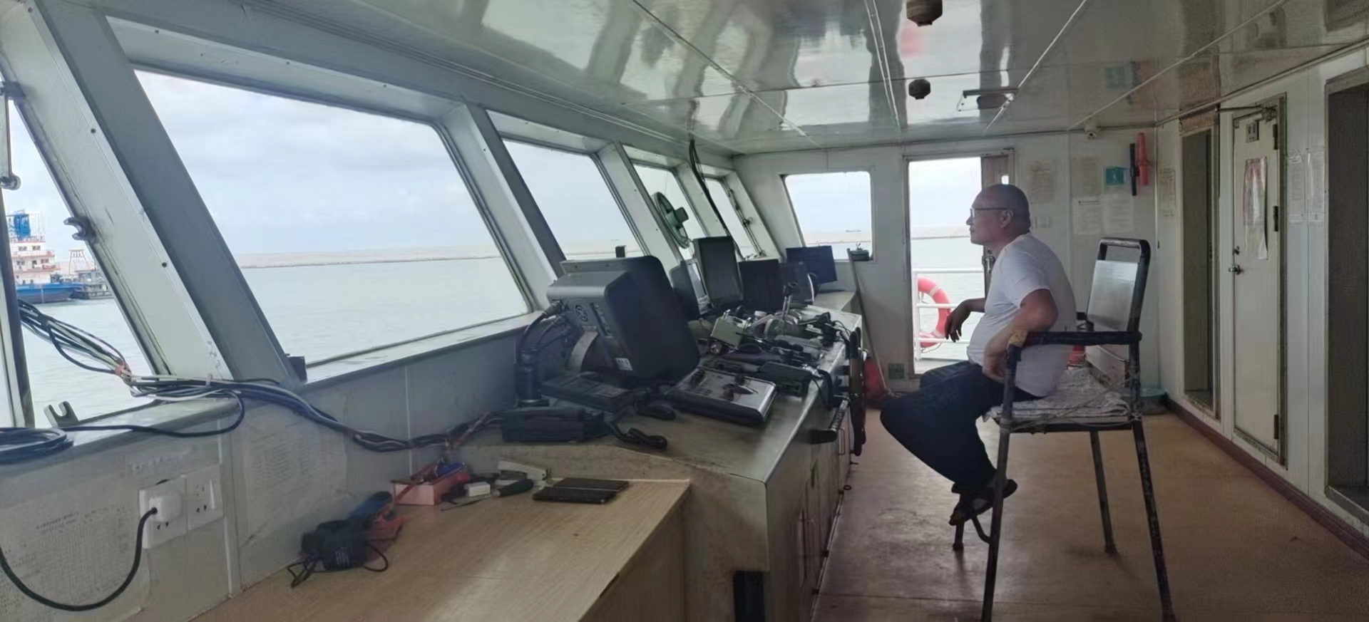 2730 T Deck Barge /LCT For Sale