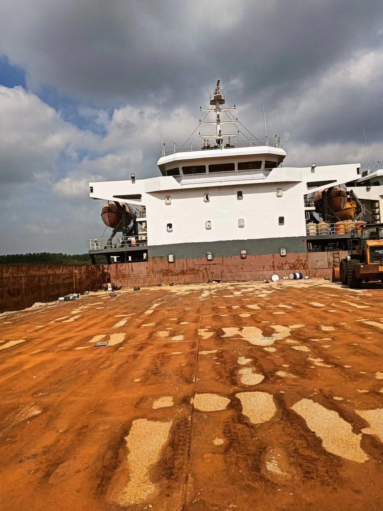 7500 T Deck Barge /LCT For Sale