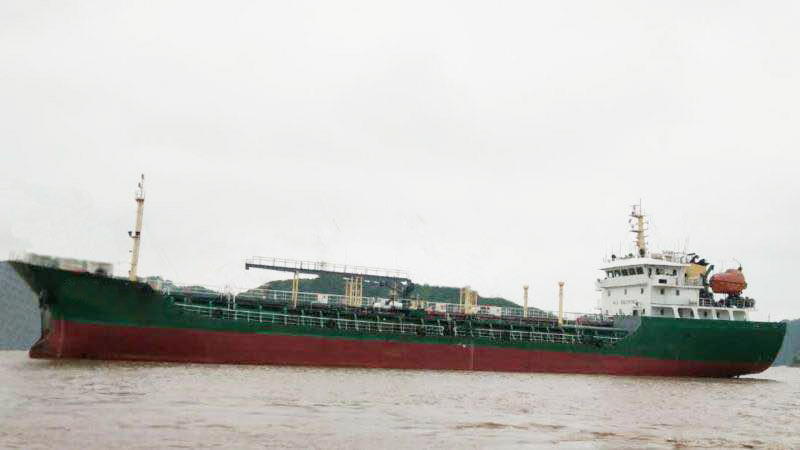 3150 T Product Oil Tanker For Sale