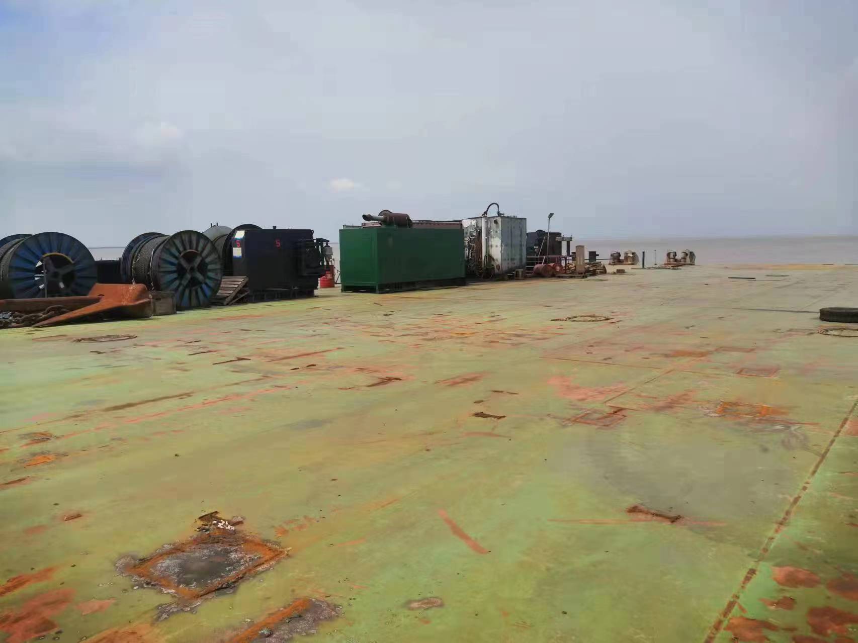 370 FT Non-self-propelled deck barge For Sale