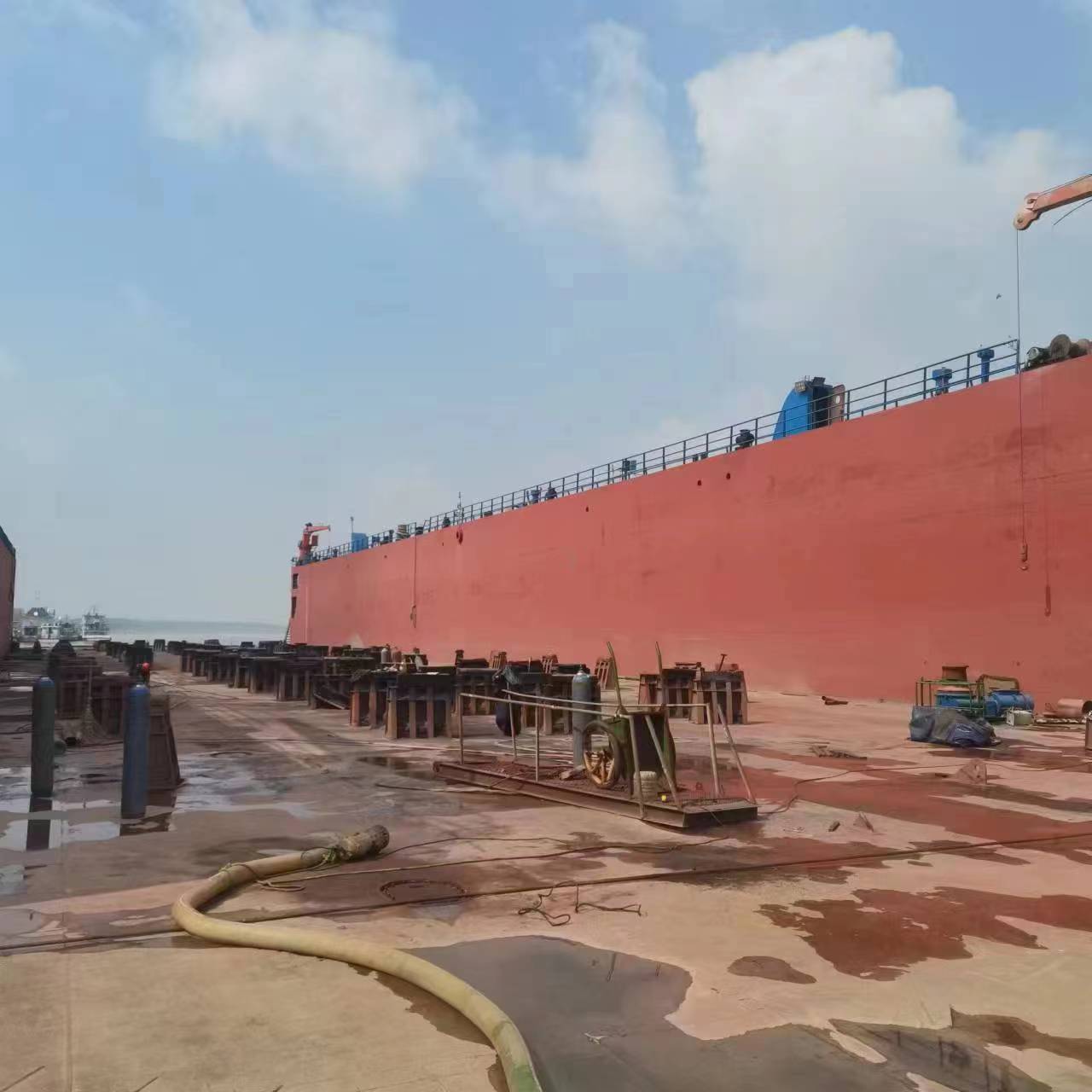 2600 T Floating Dock  For Sale