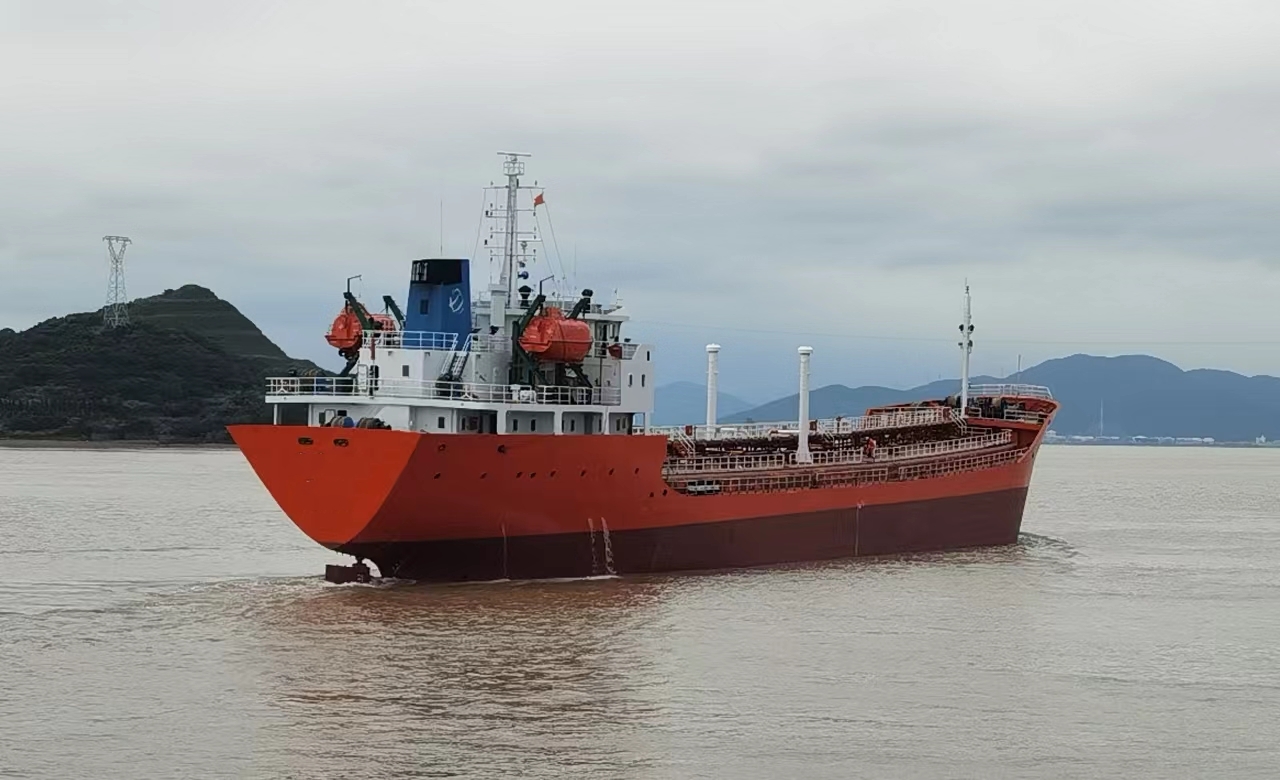 6612 T Product Oil Tanker For Sale