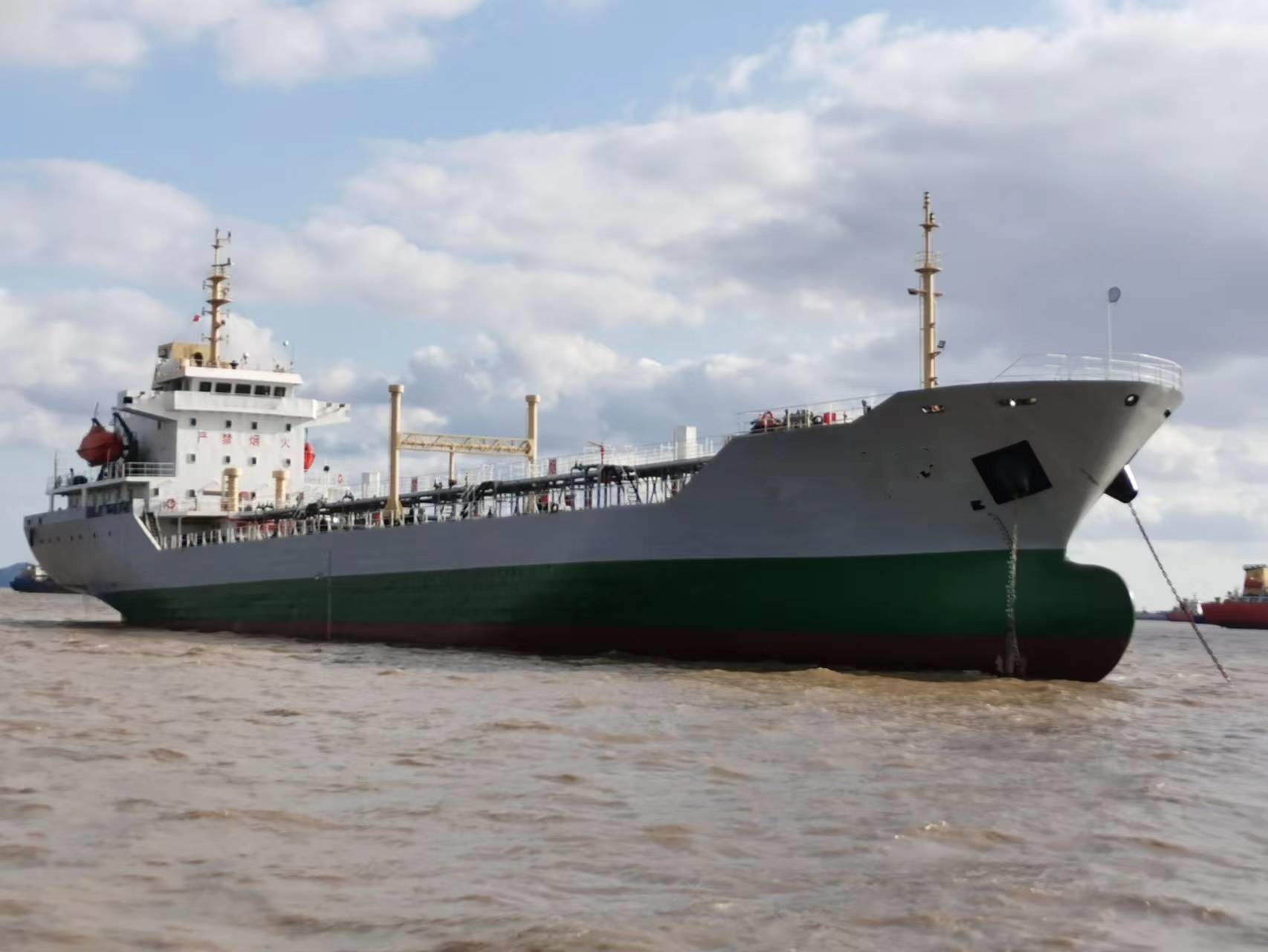 6600 T Product Oil Tanker For Sale
