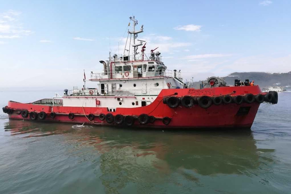 6000 PS Harbor Tug For Sale