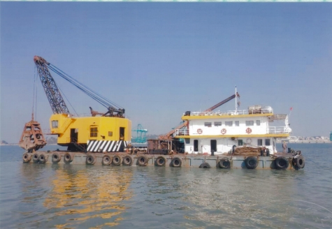 11 m³ Grab Dredger For Sale