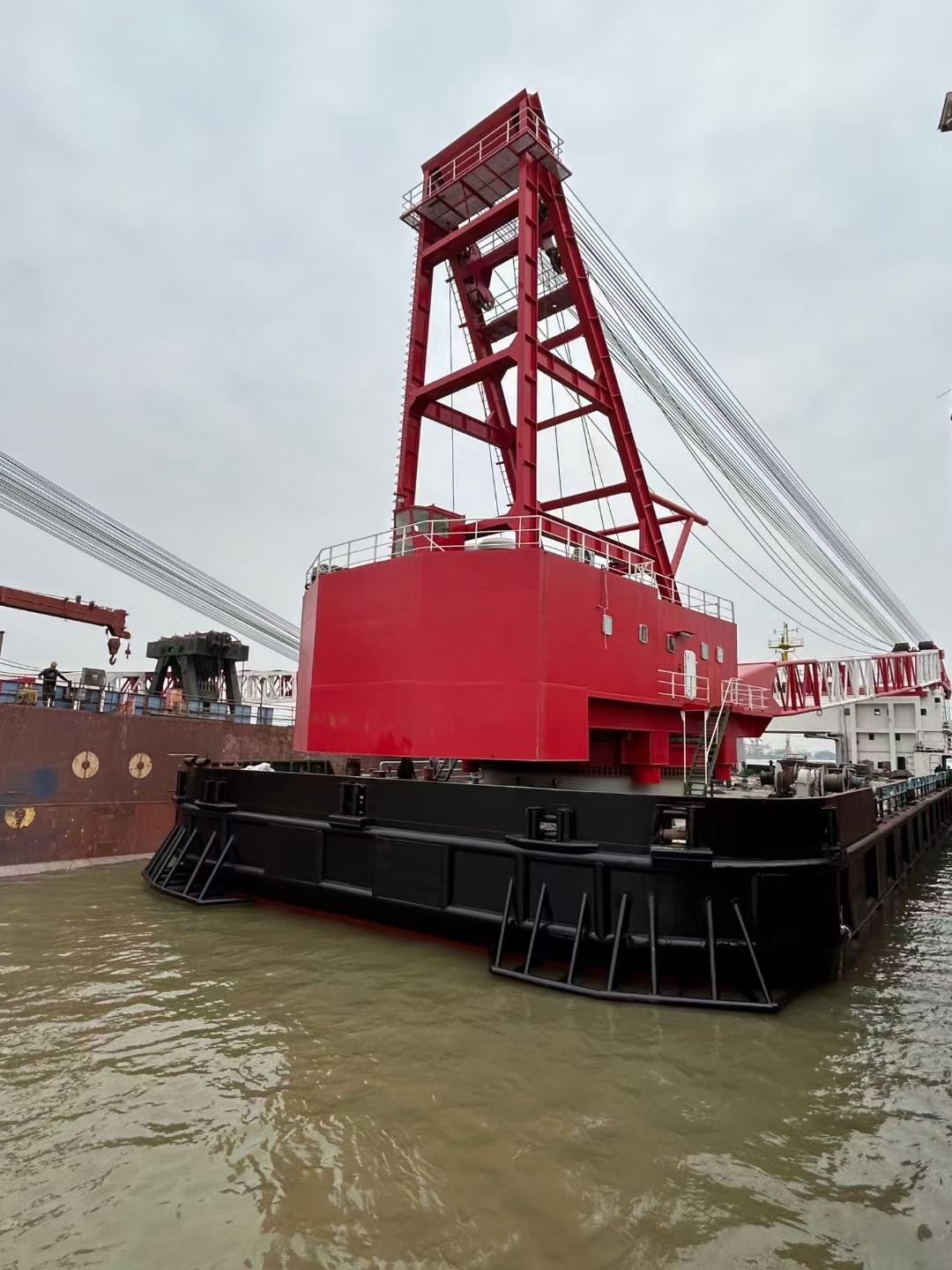 350 T Fully Revolving Floating Crane For Sale