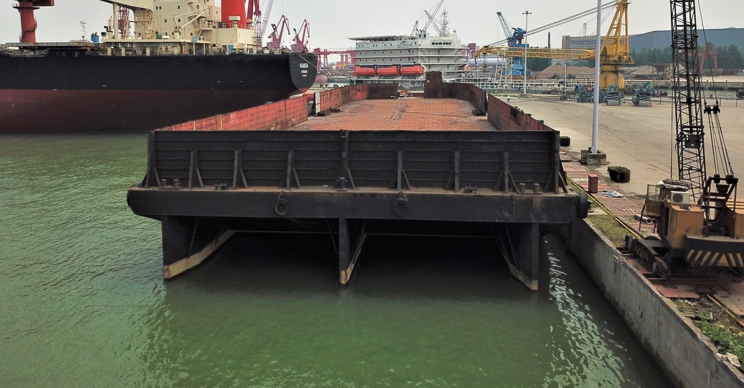 9700 T Non-self-propelled deck barge For Sale