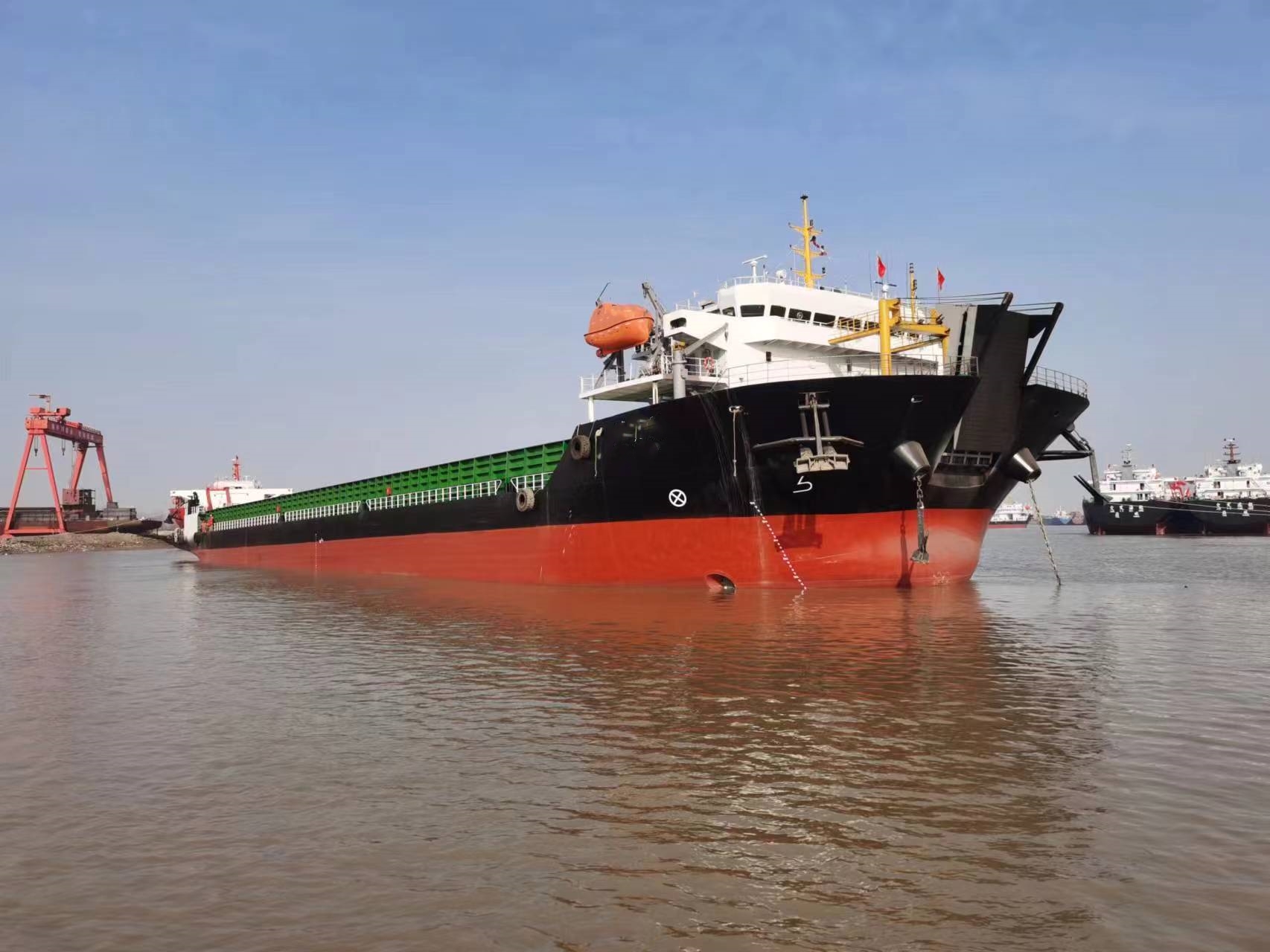 13720 T Deck Barge /LCT For Sale