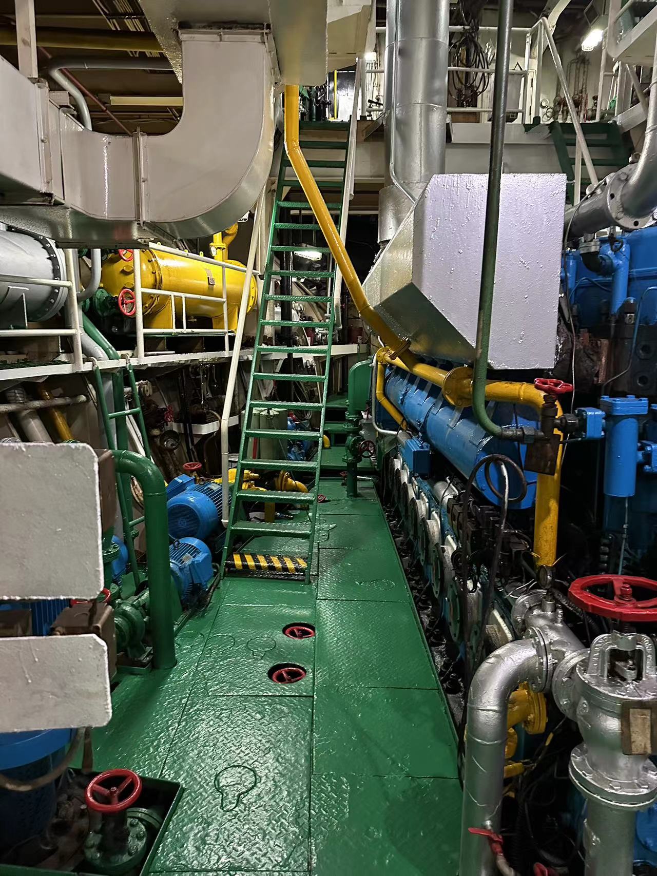 7500 T Product Oil Tanker For Sale