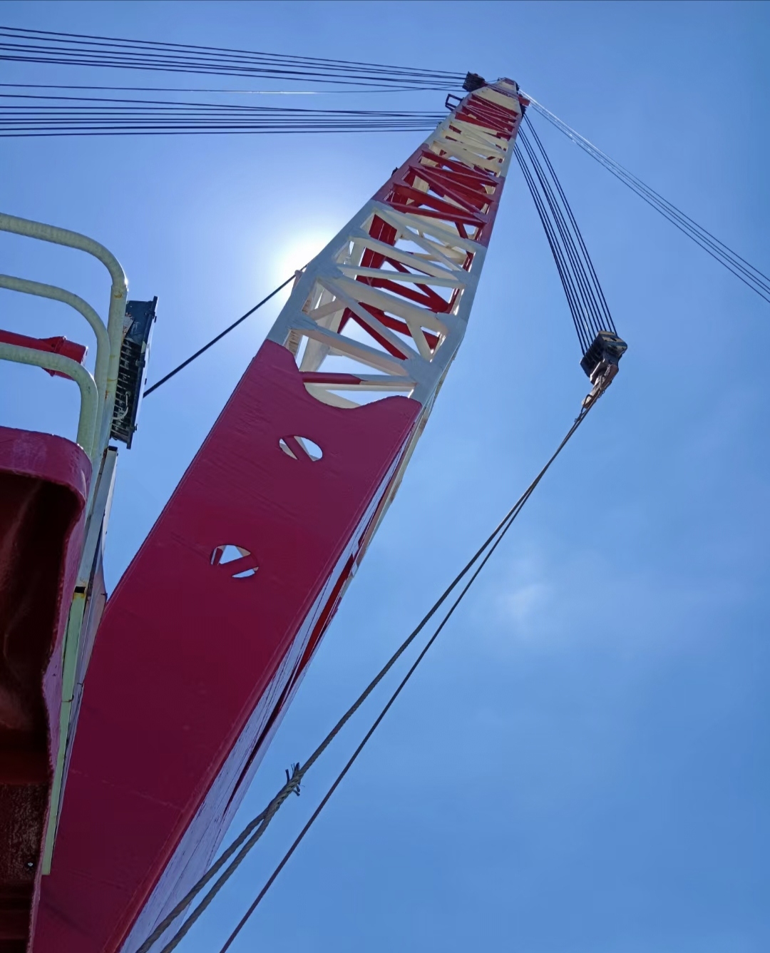100 T Fully Revolving Floating Crane For Sale