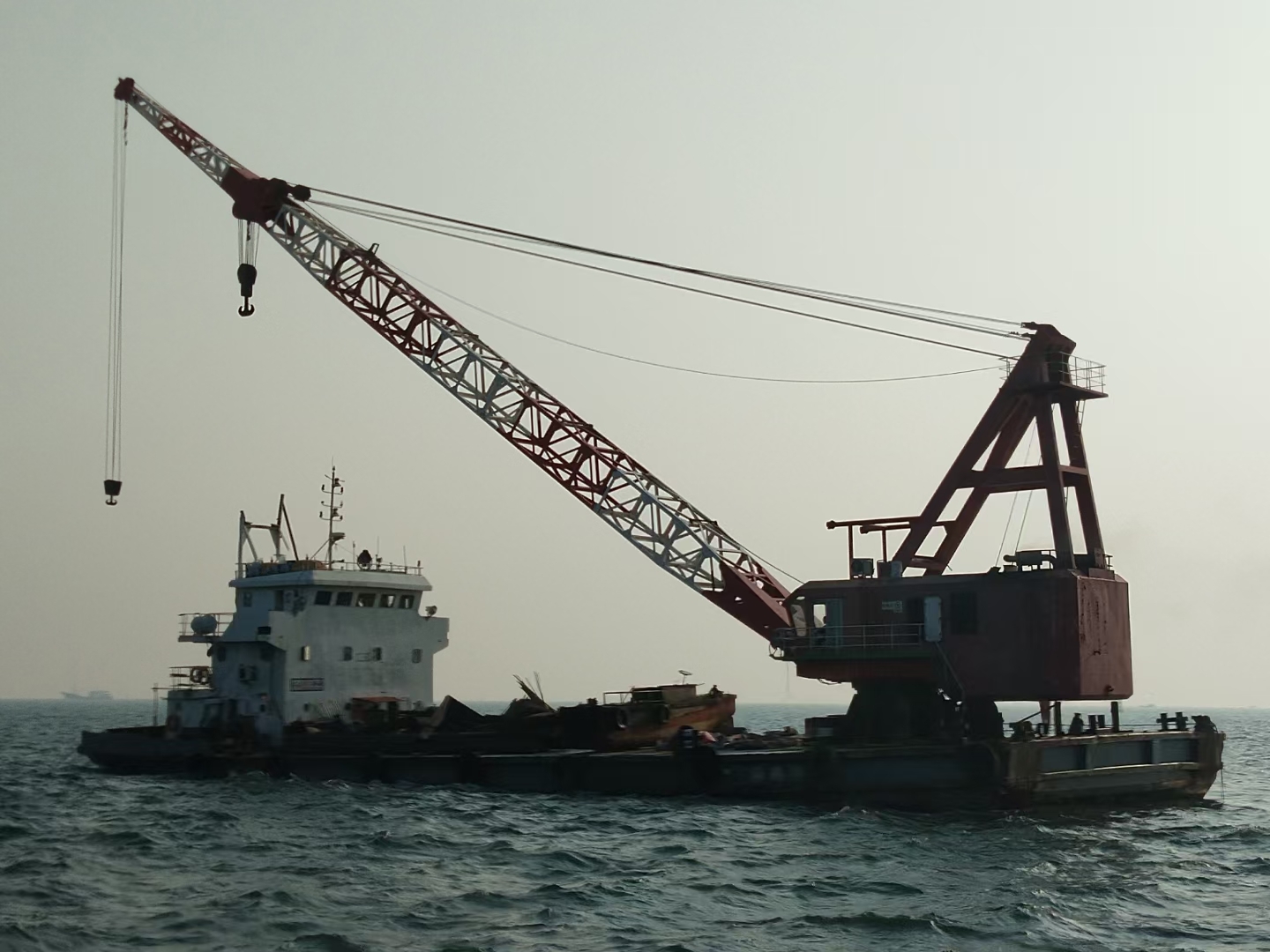 100 T Fully Revolving Floating Crane For Sale