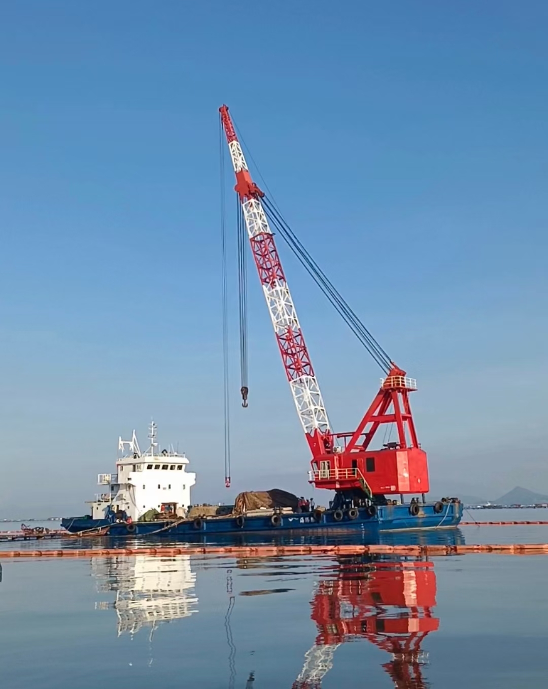 100 T Fully Revolving Floating Crane For Sale