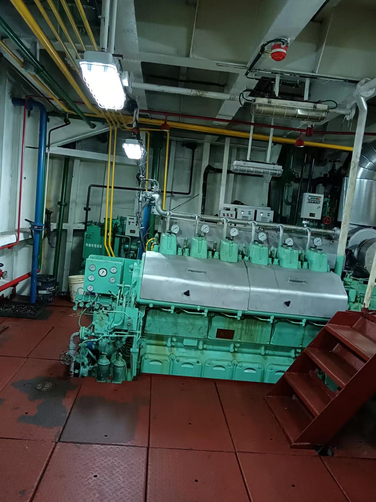 450 T Fully Revolving Floating Crane For Sale