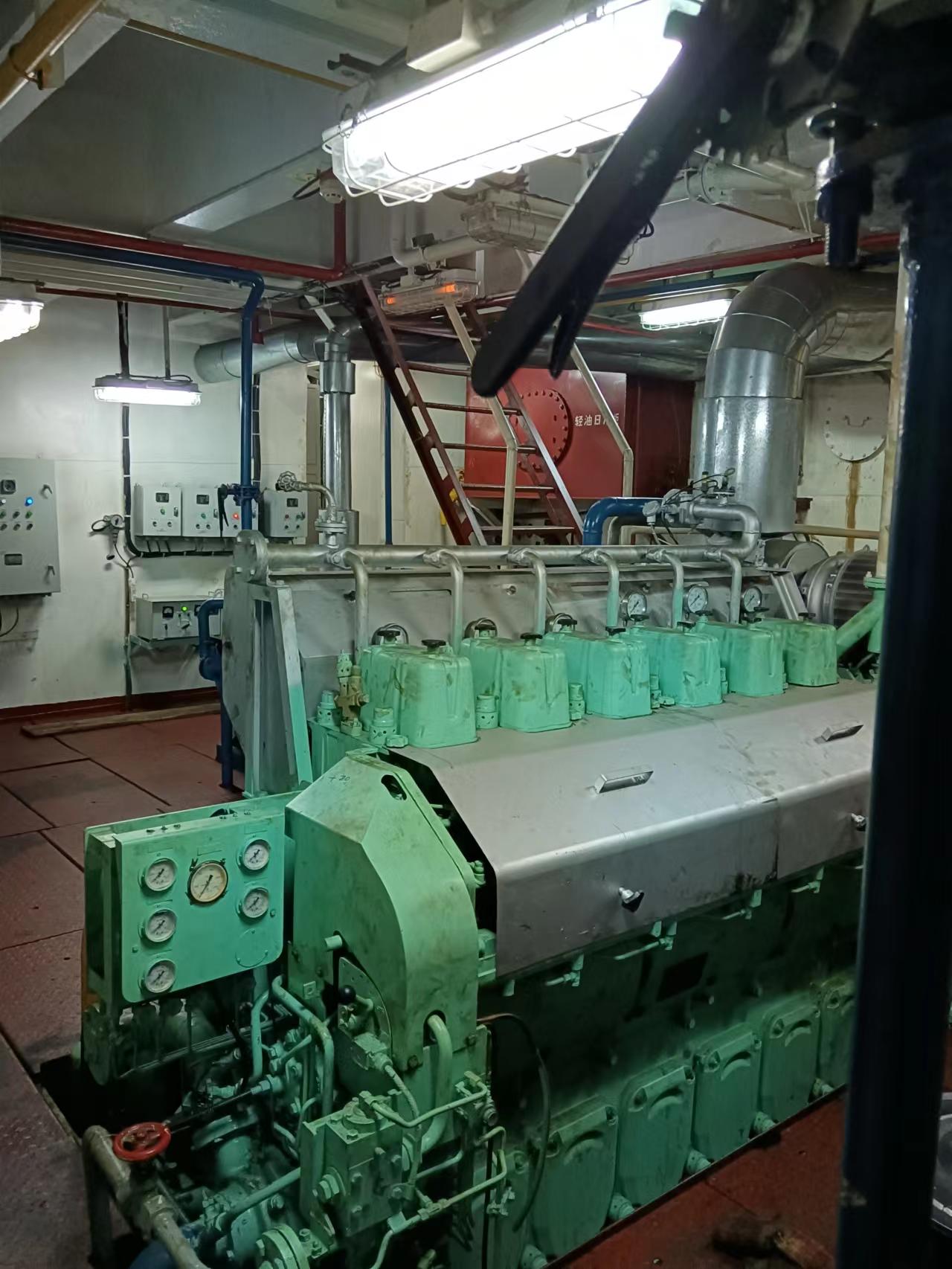 450 T Fully Revolving Floating Crane For Sale