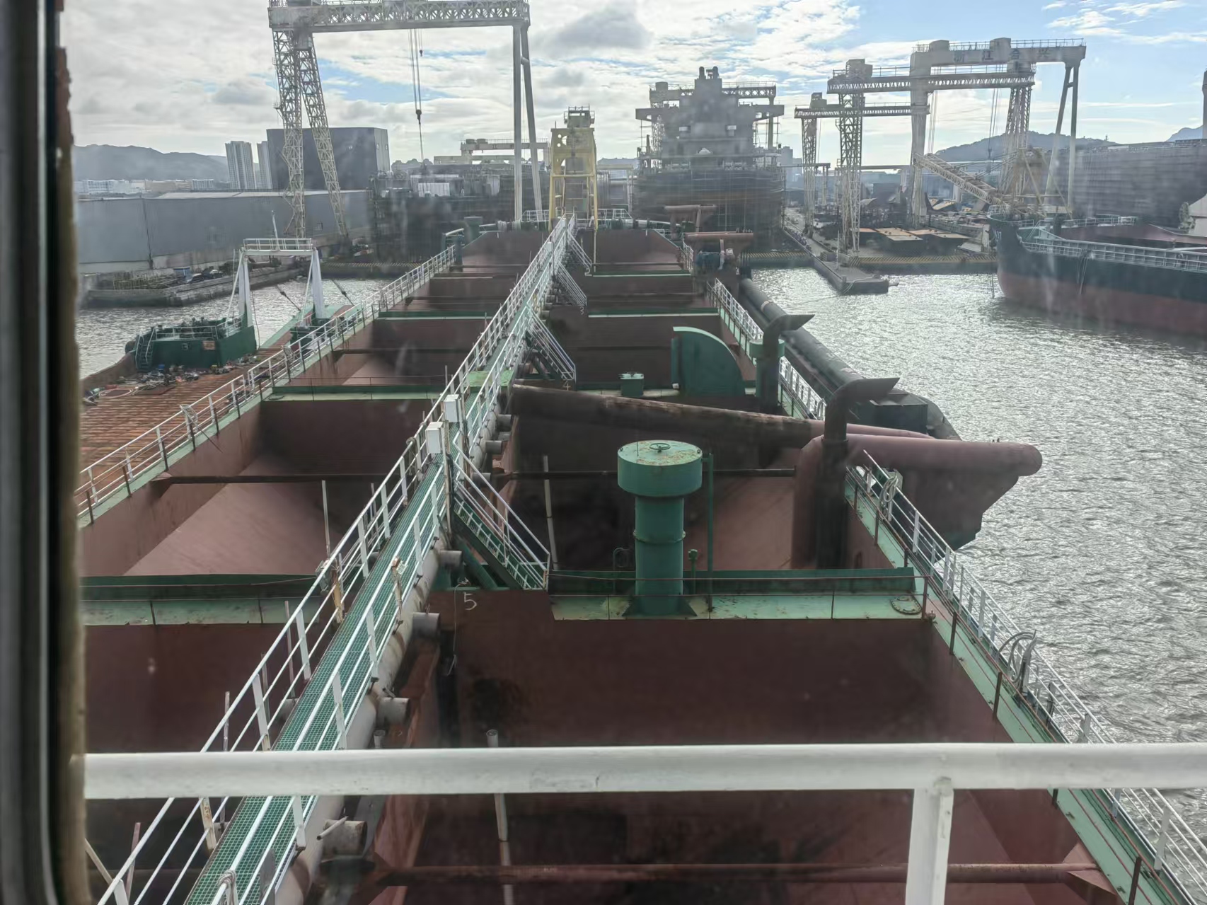 10600 T Self Suction-Unloading Sand Carrier  For Sale