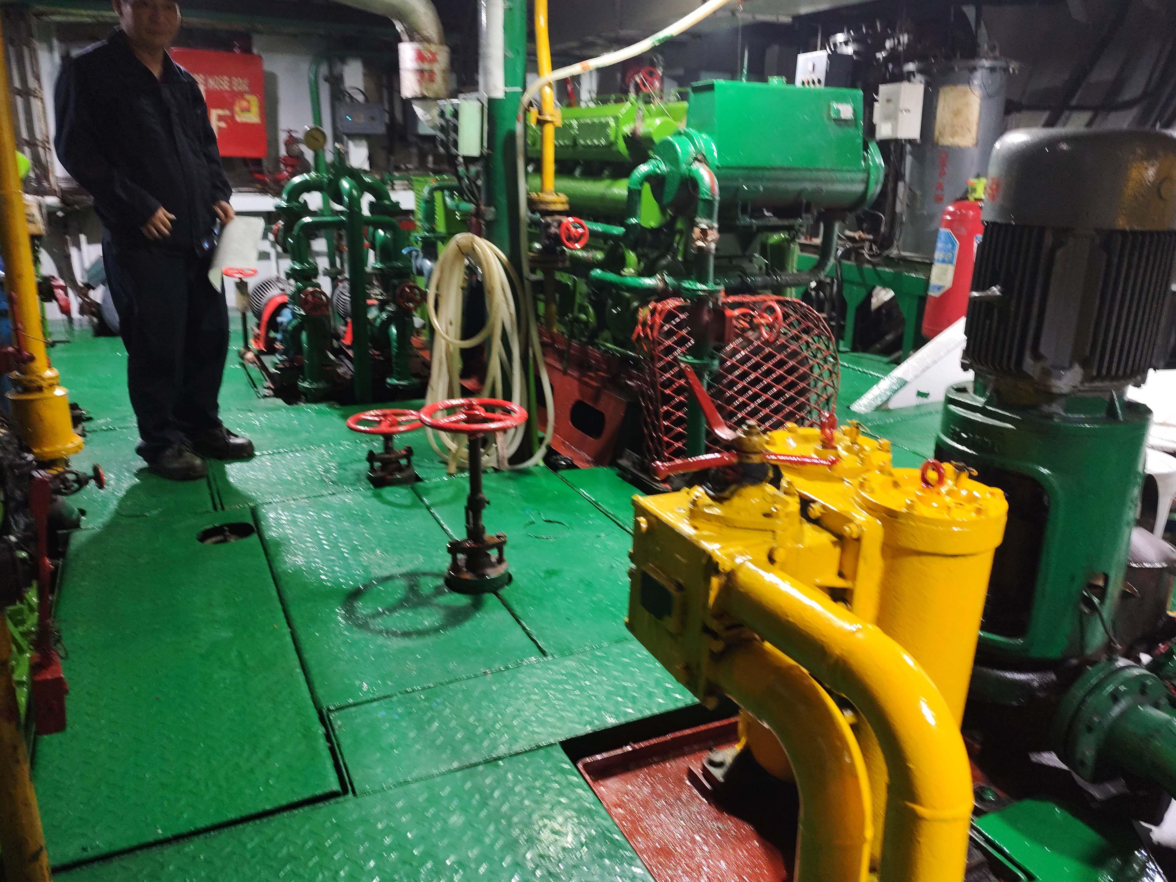 4325 T Product Oil Tanker For Sale