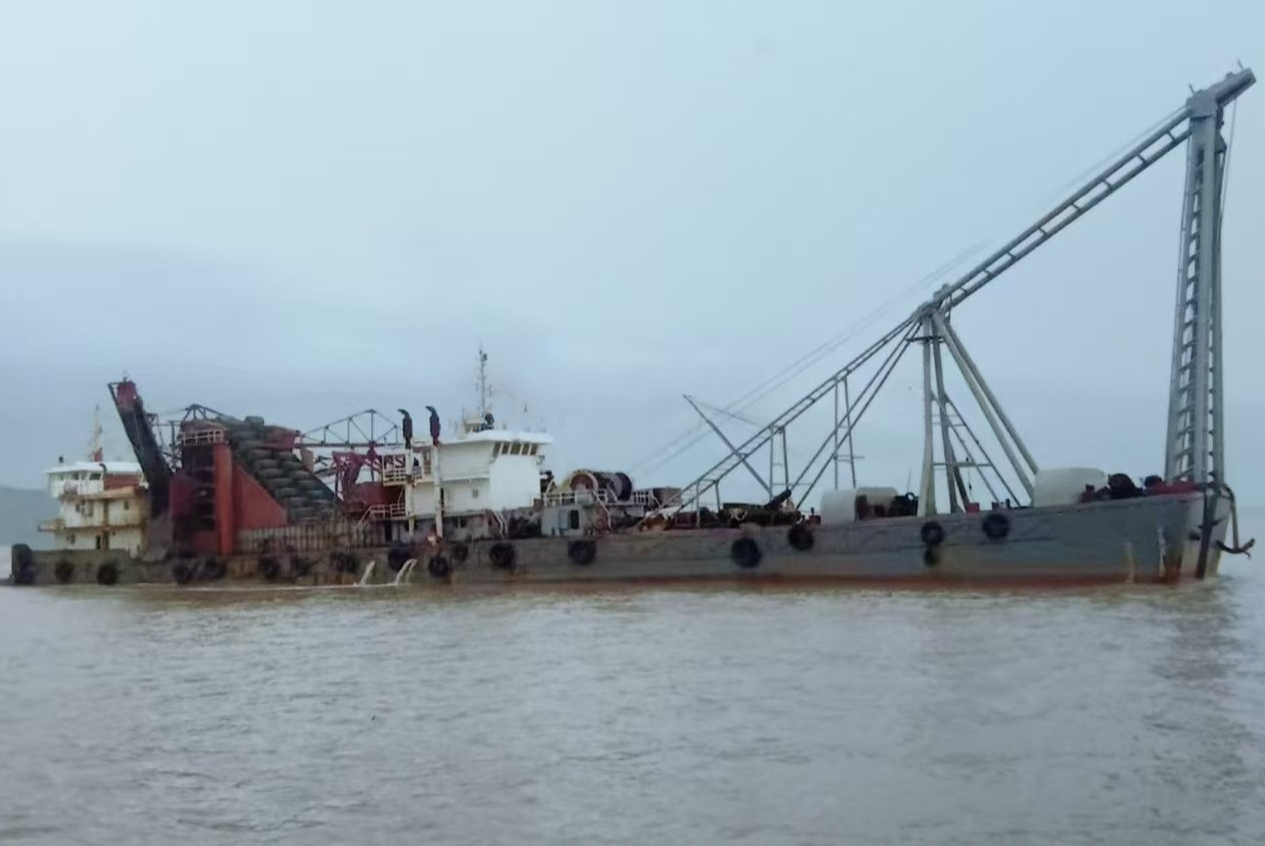 631 T Sand Pump Dredger For Sale