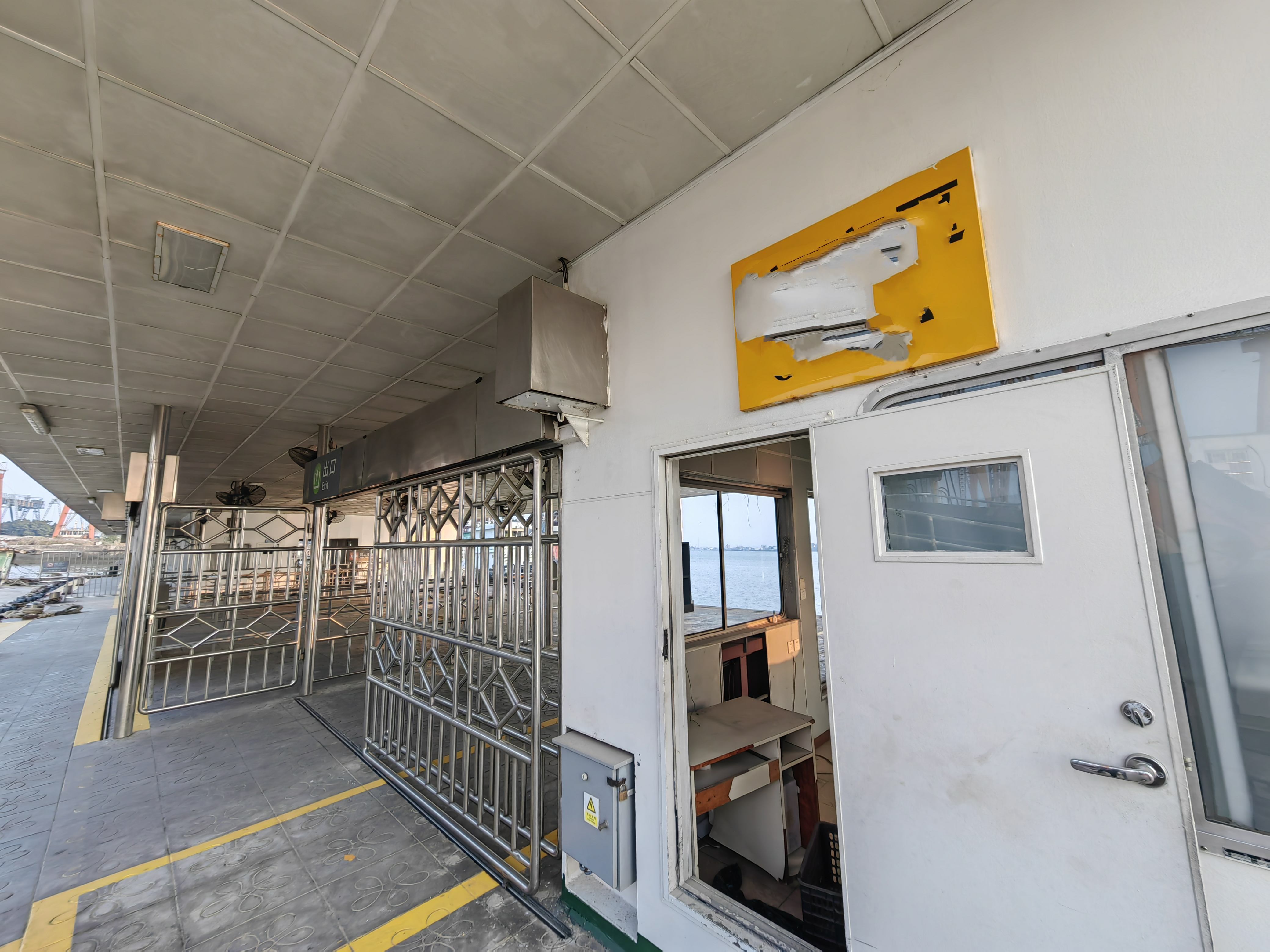 60 m Pontoon For Sale