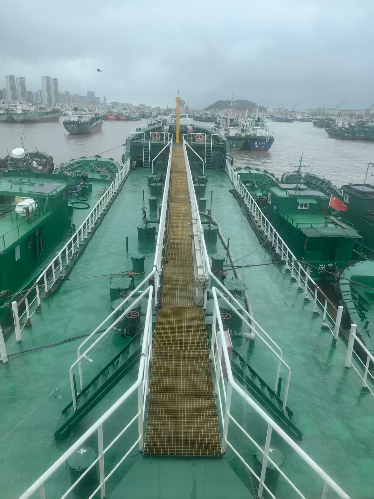 880 T Product Oil Tanker For Sale